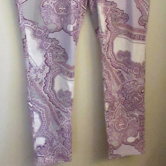 Chico's Women's Purple Paisley Jeggings, Straight Leg, Size 14R / Chico's 2.5R - Picture 2 of 10